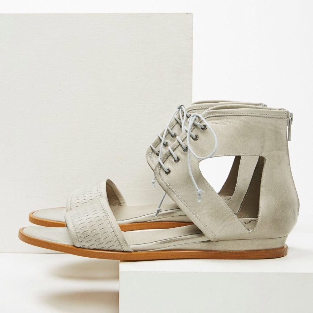 Free People 💥 Mini Wedge Sandal